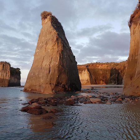 Hotel The Hole In The Rock Yurt Cape Foulwind Exterior foto
